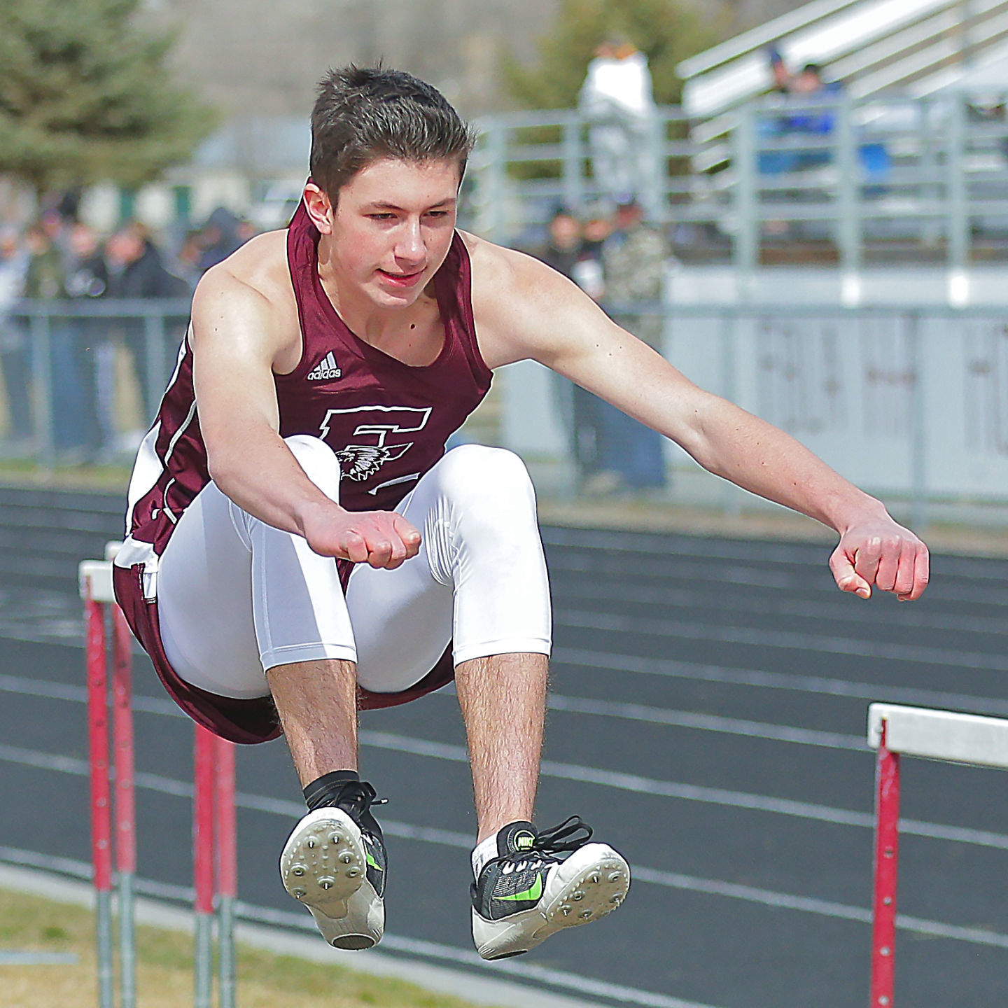 031120-elk-spt-elko-track-tyler-fadenrecht-02.jpg